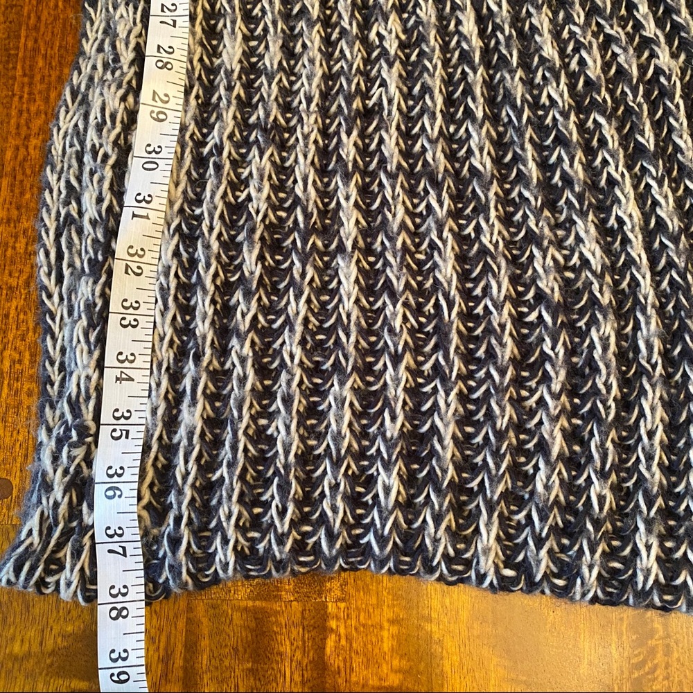 Chunky Knit Infinity Scarf - Picture 6 of 6